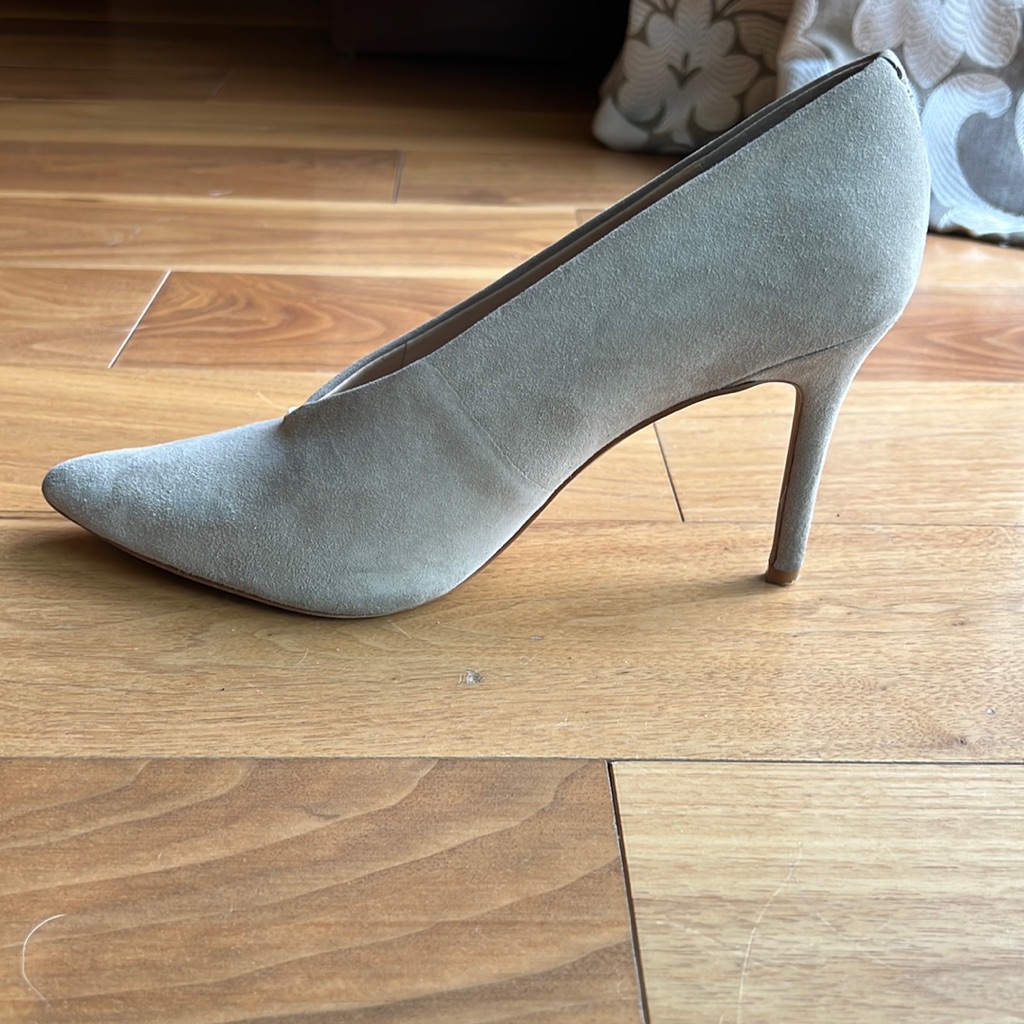 Beautiful Taupe Suede Vince Camuto Heel.